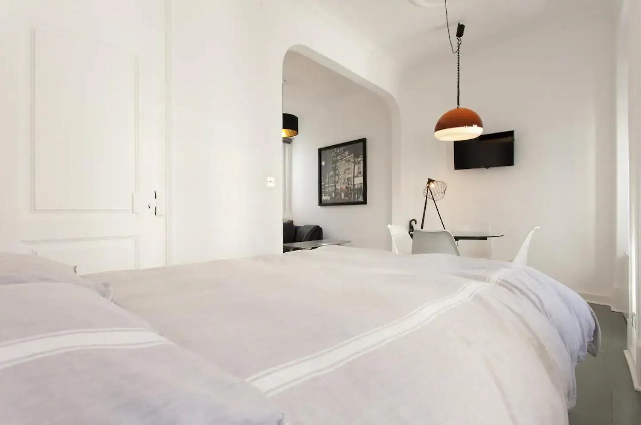 Whome Chic Studio Located In Lisbon Historic Centre 0*,  Португалия